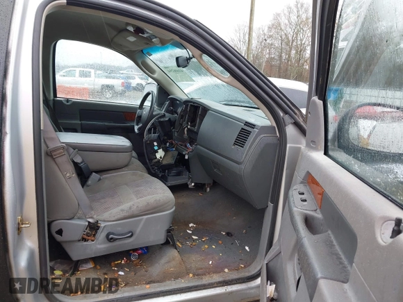 2006 Dodge 1500 SLT with VIN 1D7HU16286J125181, listed as a IAAI auction lot 41606294 with 151,971 mi miles and . Bid and sale history available at DreamBid. Image 5.