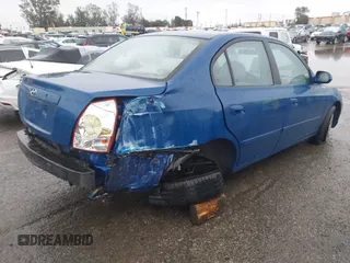 2005 Hyundai Elantra GLS z VIN KMHDN46D35U925338, wystawiony jako IAAI lot #41563165 z przebiegiem 88 776 mil mil oraz . Historia ofert i sprzedaży dostępna na DreamBid. Obrazek 4.