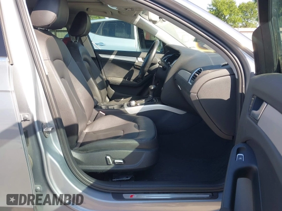 2015 Audi A4 Premium Plus z VIN WAUEFAFL7FN035865, wystawiony jako IAAI lot #41958619 z przebiegiem 67 704 mil mil oraz . Historia ofert i sprzedaży dostępna na DreamBid. Obrazek 5.