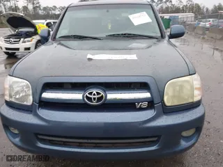 2005 Toyota Sequoia SR5 with VIN 5TDZT34A25S247933, listed as a IAAI auction lot 41618753 with 238,821 mi miles. Bid and sale history available at carsss.com. Image 6.