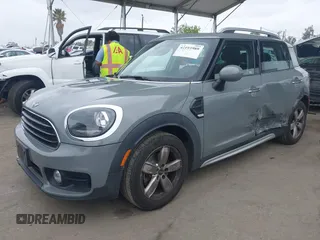 2017 MINI Countryman Cooper with VIN WMZYS7C34H3E06629, listed as a IAAI auction lot 42193989 with 113,920 mi miles and . Bid and sale history available at DreamBid. Image 17.