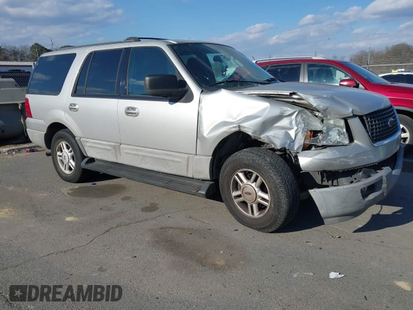 2003 Ford Expedition Special Service with VIN 1FMPU15L53LC50263, listed as a IAAI auction lot 41408415 with 124,891 mi miles. Bid and sale history available at carsss.com. Image 1.
