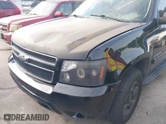 2008 Chevrolet Tahoe LS with VIN 1GNFC13C38R237657, listed as a IAAI auction lot 42620061 with 290,899 mi miles and . Bid and sale history available at DreamBid. Image 6.