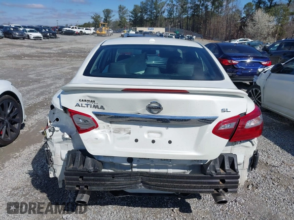 2018 Nissan Altima 2.5 SR with VIN 1N4AL3AP8JC188779, listed as a IAAI auction lot 41735197 with 41,229 mi miles. Bid and sale history available at carsss.com. Image 16.