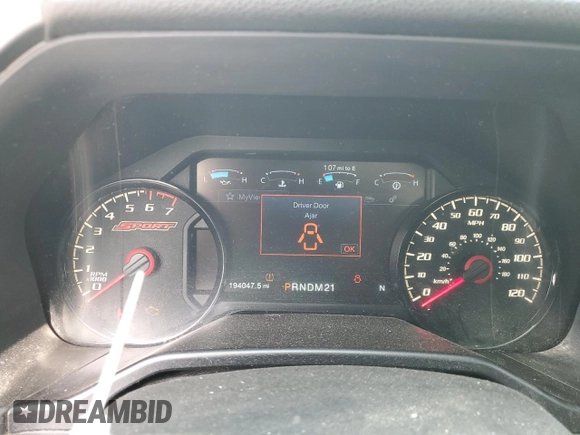 2016 Ford F-150 XLT with VIN 1FTFW1EG3GFC18218, listed as a Copart auction lot 50940584 with 194,047 mi miles and Salvage Title. Bid and sale history available at carsss.com. Image 9.