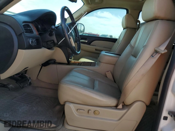 2008 Chevrolet Suburban LT with VIN 1GNFC16058J218236, listed as a Copart auction lot 75555554 with 103,718 mi miles and Salvage Title. Bid and sale history available at carsss.com. Image 7.