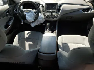 2016 Chevrolet Malibu LS z VIN 1G1ZB5ST2GF316408, wystawiony jako Copart lot #51478545 z przebiegiem 161 509 mil mil oraz Szkoda całkowita • Salvage title. Historia ofert i sprzedaży dostępna na DreamBid. Obrazek 8.