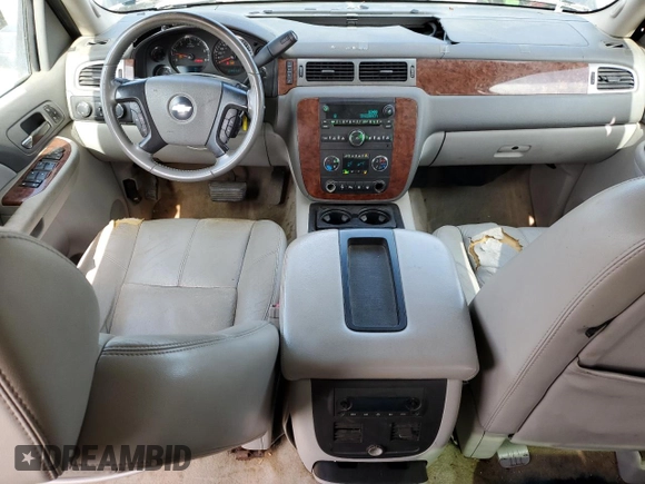 2007 Chevrolet Avalanche LTZ with VIN 3GNFK12Y77G239829, listed as a Copart auction lot 54723615 with 134,383 mi miles and Salvage Title. Bid and sale history available at DreamBid. Image 8.