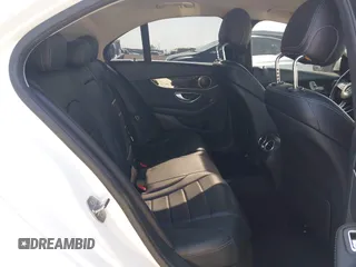 2017 Mercedes-Benz C 300 с VIN 55SWF4JB6HU188700, выставлен на аукционе IAAI как лот 42390502 с пробегом 105 653 миль миль и . История ставок и продаж доступна на DreamBid. Изображение 8.