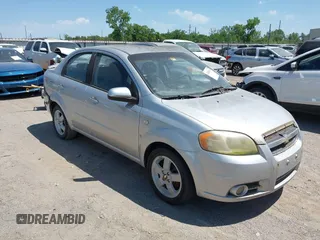 2007 Chevrolet Aveo LT z VIN KL1TG56667B135054, wystawiony jako IAAI lot #42286340 z przebiegiem 101 328 mil mil oraz . Historia ofert i sprzedaży dostępna na DreamBid. Obrazek 1.