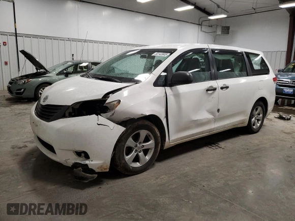 2013 Toyota Sienna L with VIN 5TDZK3DC3DS352709, listed as a Copart auction lot 50143905 with 126,059 mi miles and Salvage Title. Bid and sale history available at carsss.com. Image 1.