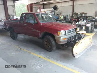 1994 Toyota Pickup DLX with VIN JT4VN13D7R5134614, listed as a IAAI auction lot 42603168 with 126,990 mi miles and . Bid and sale history available at DreamBid. Image 1.