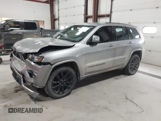 2018 Jeep Grand Cherokee Laredo E with VIN 1C4RJFAG6JC102969, listed as a IAAI auction lot 41963137 with 112,361 mi miles and . Bid and sale history available at DreamBid. Image 22.