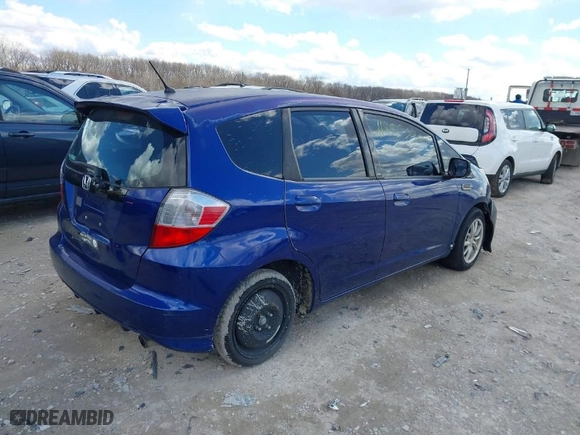 2009 Honda Fit Sport with VIN JHMGE88439S008132, listed as a IAAI auction lot 41880300 with NaN miles. Bid and sale history available at carsss.com. Image 4.