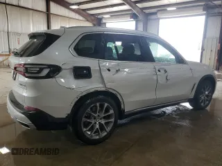 2021 BMW X5 xDrive40i with VIN 5UXCR6C08M9F47053, listed as a Copart auction lot 53625805 with 58,555 mi miles and Salvage Title. Bid and sale history available at carsss.com. Image 3.