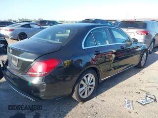 2019 Mercedes-Benz C 300 with VIN 55SWF8DB0KU304595, listed as a IAAI auction lot 42004166 with 55,580 mi miles and . Bid and sale history available at DreamBid. Image 4.