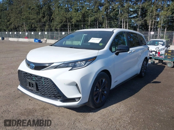 2021 Toyota Sienna XSE with VIN 5TDXRKEC9MS004991, listed as a IAAI auction lot 42177236 with 123,736 mi miles and . Bid and sale history available at DreamBid. Image 2.