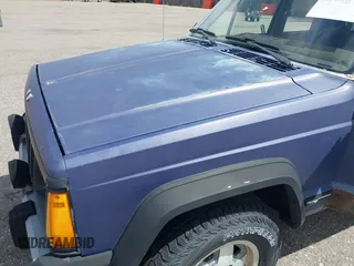 1990 Jeep Cherokee with VIN 1J4FJ28L6LL101719, listed as a IAAI auction lot 42268252 with 228,937 mi miles and . Bid and sale history available at DreamBid. Image 6.