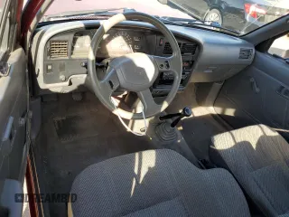 1993 Toyota Pickup DLX с VIN 4TAVN13D3PZ126673, выставлен на аукционе Copart как лот 72375914 с пробегом 197 409 миль миль и Списание • Salvage title. История ставок и продаж доступна на DreamBid. Изображение 8.