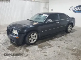 2006 Chrysler 300 C z VIN 2C3KA63H36H290155, wystawiony jako Copart lot #55321415 z przebiegiem Nie podano mil oraz Czysty tytuł • Clean title. Historia ofert i sprzedaży dostępna na DreamBid. Obrazek 1.