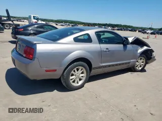 2007 Ford Mustang Deluxe z VIN 1ZVFT80N375232811, wystawiony jako Copart lot #57910365 z przebiegiem 162 721 mil mil oraz Szkoda całkowita • Salvage title. Historia ofert i sprzedaży dostępna na DreamBid. Obrazek 3.