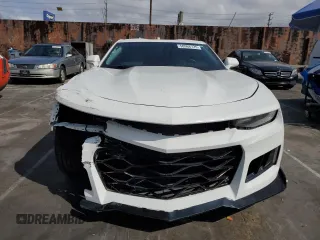 2024 Chevrolet Camaro 2LT with VIN 1G1FD1RS2R0115603, listed as a Copart auction lot 50968725 with 9,202 mi miles and Salvage Title. Bid and sale history available at carsss.com. Image 5.