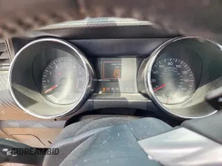 2017 Ford Mustang V6 z VIN 1FA6P8AMXH5213421, wystawiony jako Copart lot #59304295 z przebiegiem 85 775 mil mil oraz Szkoda całkowita • Salvage title. Historia ofert i sprzedaży dostępna na DreamBid. Obrazek 9.