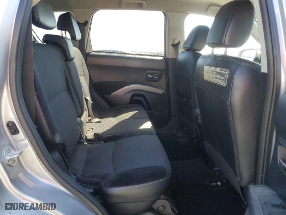 2010 Mitsubishi Outlander SE with VIN JA4AS3AW3AZ014906, listed as a Copart auction lot 46475185 with 127,310 mi miles and Salvage Title. Bid and sale history available at carsss.com. Image 11.
