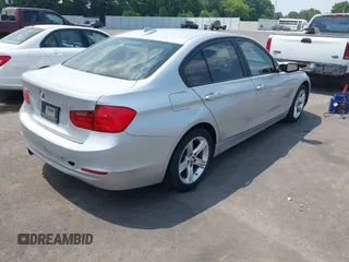 2014 BMW 3 Series 328i xDrive с VIN WBA3B5C58EP543698, выставлен на аукционе IAAI как лот 42417625 с пробегом 237 150 миль миль и . История ставок и продаж доступна на DreamBid. Изображение 4.