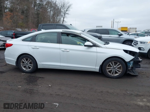 2016 Hyundai Sonata Eco z VIN 5NPE24AA7GH416557, wystawiony jako IAAI lot #41521264 z przebiegiem 119 909 mil mil oraz . Historia ofert i sprzedaży dostępna na DreamBid. Obrazek 13.
