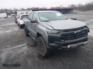 2024 Chevrolet Colorado 4WD Trail Boss with VIN 1GCPTEEK0R1160710, listed as a IAAI auction lot 41520087 with 11,615 mi miles. Bid and sale history available at carsss.com. Image 1.