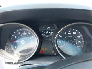 2015 Hyundai Elantra SE z VIN 5NPDH4AE0FH643214, wystawiony jako IAAI lot #42303774 z przebiegiem 72 641 mil mil oraz . Historia ofert i sprzedaży dostępna na DreamBid. Obrazek 7.
