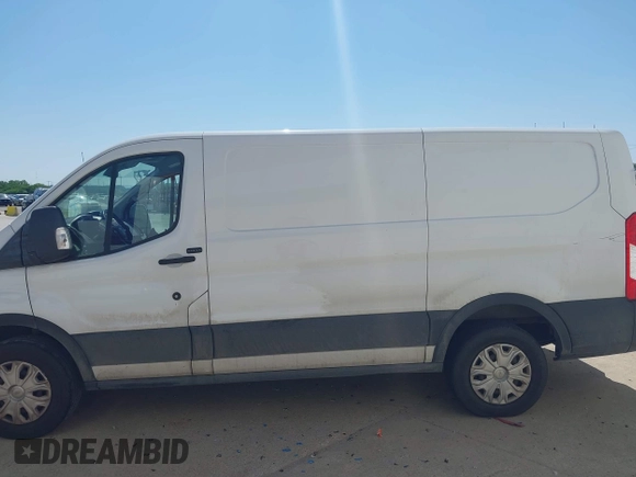 2019 Ford Transit z VIN 1FTYR1YG6KKA31664, wystawiony jako IAAI lot #42004855 z przebiegiem 132 828 mil mil oraz . Historia ofert i sprzedaży dostępna na DreamBid. Obrazek 14.