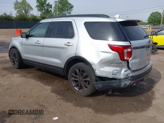 2017 Ford Explorer XLT z VIN 1FM5K8D80HGA02103, wystawiony jako IAAI lot #42288779 z przebiegiem 209 401 mil mil oraz . Historia ofert i sprzedaży dostępna na DreamBid. Obrazek 3.