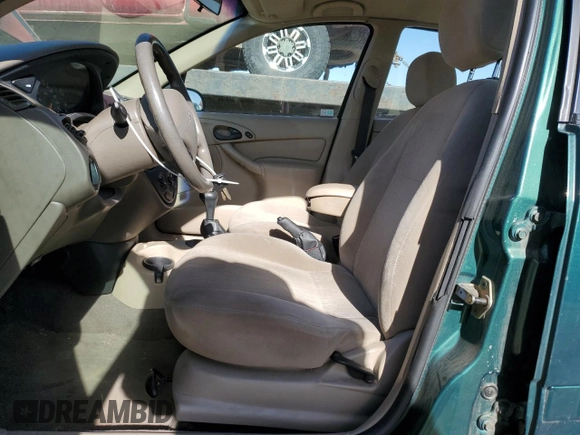 2000 Ford Focus SE with VIN 1FAFP34P1YW209258, listed as a Copart auction lot 44215585 with 95,562 mi miles and Clean Title. Bid and sale history available at carsss.com. Image 7.