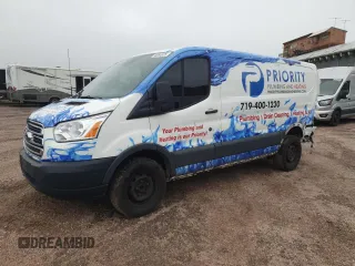 2017 Ford Transit z VIN 1FTYR1ZM5HKB23460, wystawiony jako Copart lot #58284925 z przebiegiem 106 501 mil mil oraz Szkoda całkowita • Salvage title. Historia ofert i sprzedaży dostępna na DreamBid. Obrazek 1.