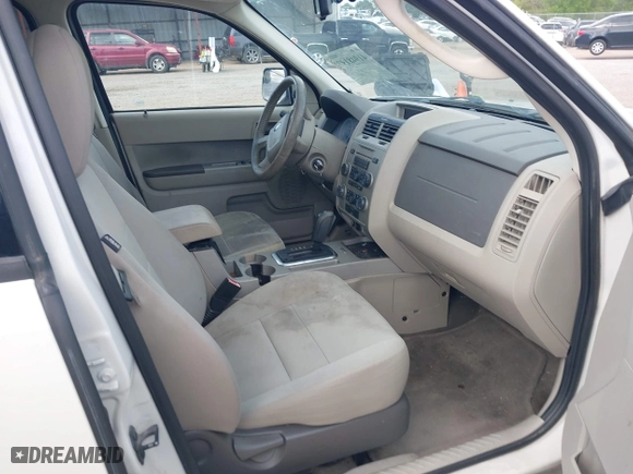 2010 Ford Escape XLT with VIN 1FMCU0DG3AKC46213, listed as a IAAI auction lot 41948197 with 167,761 mi miles. Bid and sale history available at carsss.com. Image 5.