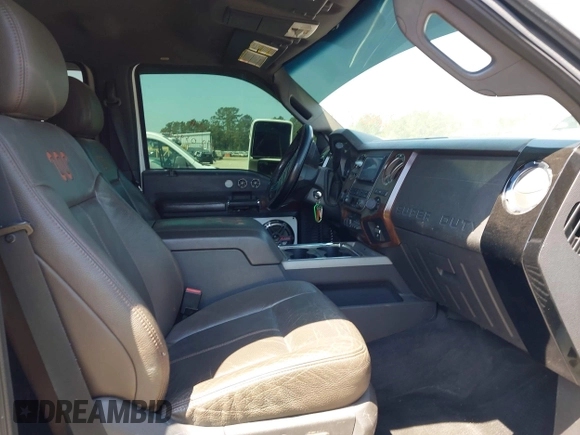 2011 Ford F-250 XL z VIN 1FT7W2BT4BEA25697, wystawiony jako IAAI lot #42059635 z przebiegiem 180 000 mil mil oraz . Historia ofert i sprzedaży dostępna na DreamBid. Obrazek 5.