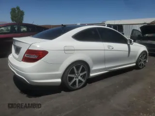 2015 Mercedes-Benz C 250 with VIN WDDGJ4HB8FG370143, listed as a Copart auction lot 63842945 with 163,354 mi miles and Clean title. Bid and sale history available at DreamBid. Image 3.