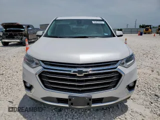 2019 Chevrolet Traverse Premier z VIN 1GNERKKW1KJ254538, wystawiony jako Copart lot #55424455 z przebiegiem 96 677 mil mil oraz Czysty tytuł • Clean title. Historia ofert i sprzedaży dostępna na DreamBid. Obrazek 5.