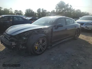 2010 Porsche Panamera S with VIN WP0AB2A76AL062427, listed as a Copart auction lot 70649784 with 103,955 mi miles and Salvage Title. Bid and sale history available at carsss.com. Image 1.