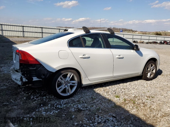 2014 Volvo S60 T5 with VIN YV1612FS1E2279704, listed as a Copart auction lot 50271245 with 98,543 mi miles and Salvage Title. Bid and sale history available at carsss.com. Image 3.