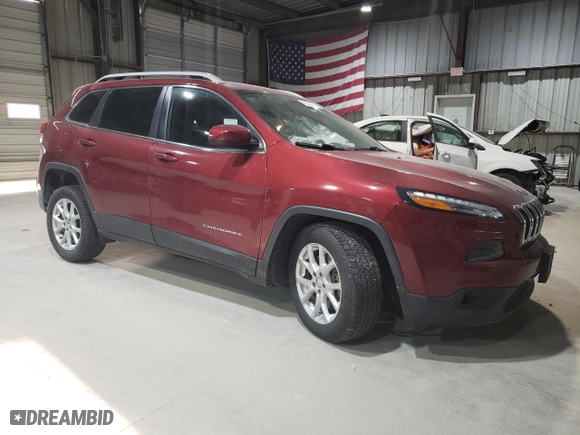 2017 Jeep Cherokee Latitude with VIN 1C4PJLCB5HW560101, listed as a Copart auction lot 49592295 with 147,219 mi miles and Salvage Title. Bid and sale history available at carsss.com. Image 4.