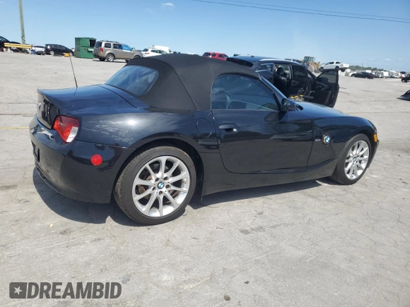 2007 BMW Z4 3.0i с VIN 4USBU33547LW70935, выставлен на аукционе Copart как лот 57492265 с пробегом 85 440 миль миль и Списание • Salvage title. История ставок и продаж доступна на DreamBid. Изображение 3.