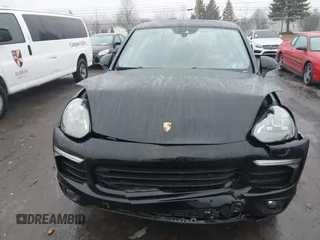 2018 Porsche Cayenne z VIN WP1AA2A26JKA04958, wystawiony jako IAAI lot #41477256 z przebiegiem 82 395 mil mil oraz . Historia ofert i sprzedaży dostępna na DreamBid. Obrazek 12.