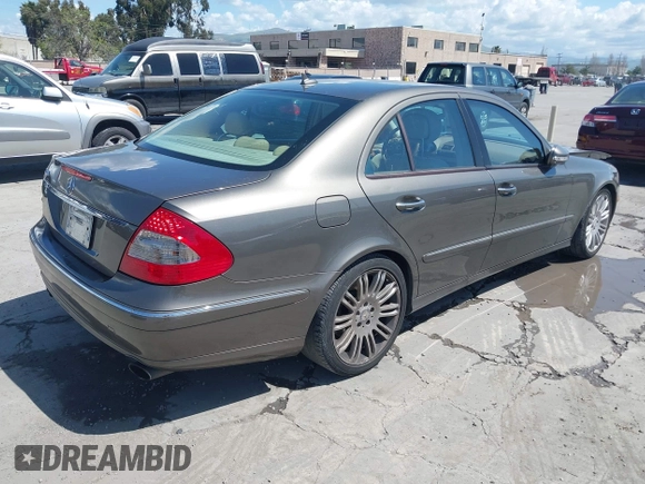 2008 Mercedes-Benz E-Class Luxury 3.5L with VIN WDBUF56X98B302578, listed as a IAAI auction lot 41959359 with 151,321 mi miles. Bid and sale history available at carsss.com. Image 4.