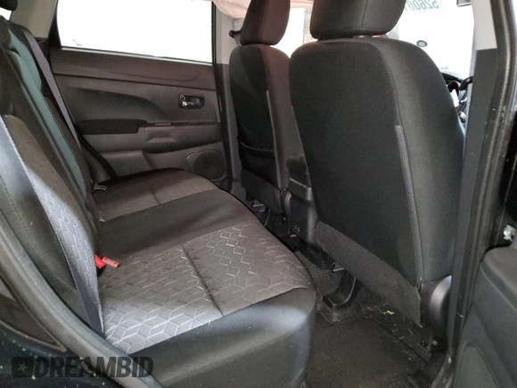 2023 Mitsubishi Outlander ES z VIN JA4ARUAU4PU013625, wystawiony jako Copart lot #52600135 z przebiegiem 33 660 mil mil oraz Szkoda całkowita • Salvage title. Historia ofert i sprzedaży dostępna na DreamBid. Obrazek 11.