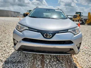 2018 Toyota RAV4 XLE with VIN JTMWFREV4JD132500, listed as a Copart auction lot 59790105 with 48,066 mi miles and Salvage title. Bid and sale history available at DreamBid. Image 5.