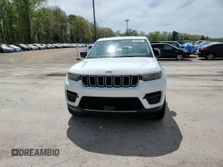 2023 Jeep Grand Cherokee Laredo z VIN 1C4RJHAG5PC530553, wystawiony jako Copart lot #53996845 z przebiegiem 38 456 mil mil oraz Szkoda całkowita • Salvage title. Historia ofert i sprzedaży dostępna na DreamBid. Obrazek 14.