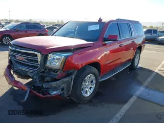 2015 GMC Yukon XL SLT with VIN 1GKS2HKC0FR585406, listed as a IAAI auction lot 41412441 with 210,321 mi miles. Bid and sale history available at carsss.com. Image 2.